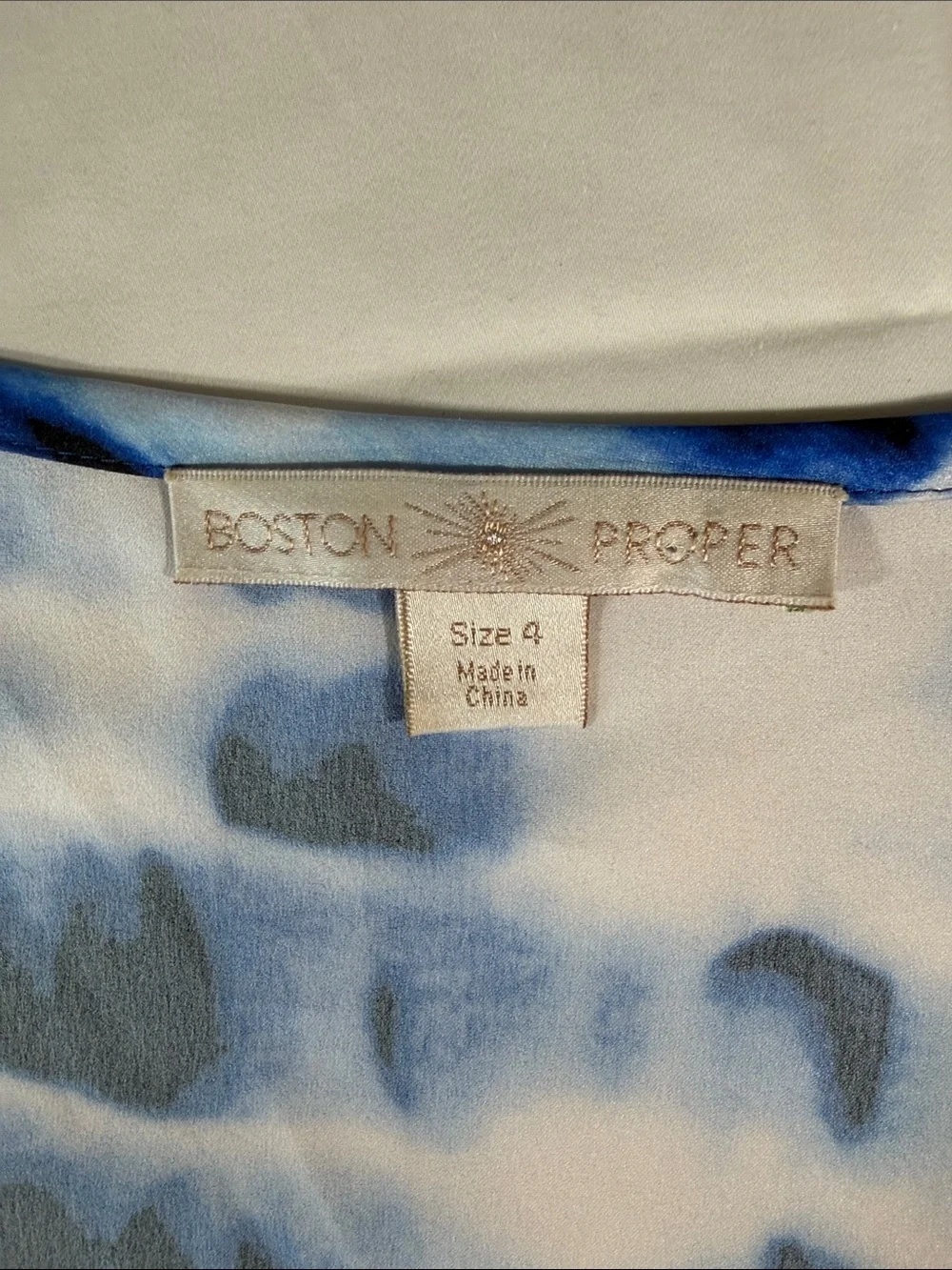 Boston Proper Blue and White Tie-Dye Womens Short Sleeve Top Size Medium - Picture 4 of 7